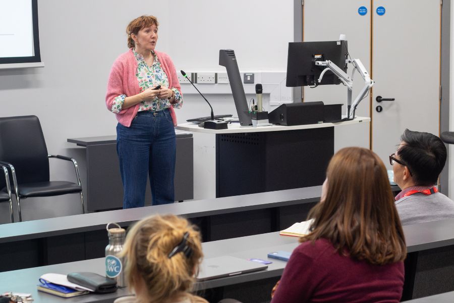 Guest of the day: Prof Ljiljana Fruk, University of Cambridge